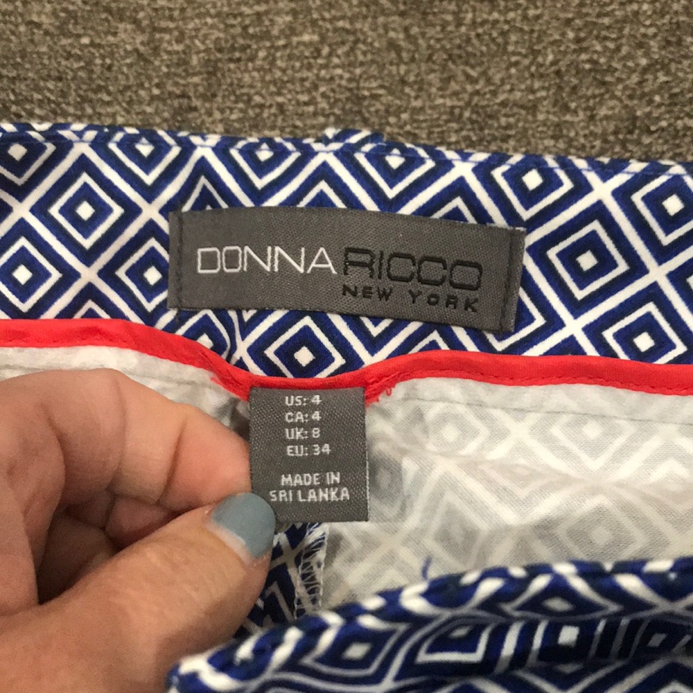 Geometric pattern capris